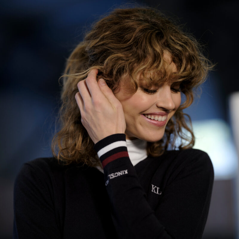 Kingsland Classic Ladies V-Neck Jumper - Image 2