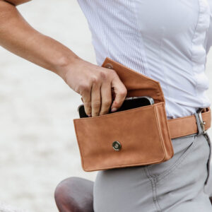 Grooming Deluxe Belt Bag Beige