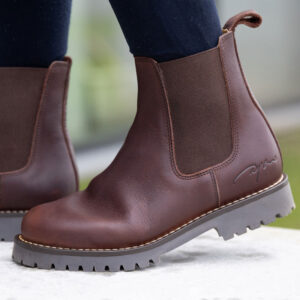 Dy'on Chelsea Boots Close